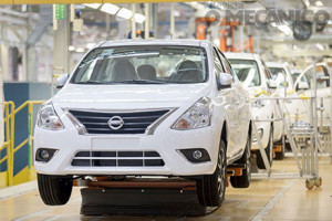 Nissan começa produção do New Versa em Resende/RJ