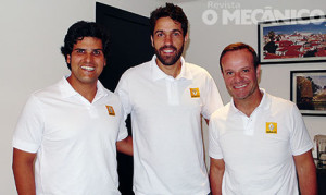 Barrichello irá pilotar o Renault Fluence no Brasileiro de Marcas em 2015