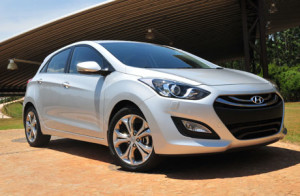 Hyundai lança i30 em duas versões no Brasil