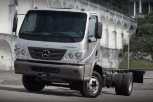 Mercedes-Benz renova linha de veículos comerciais no Brasil