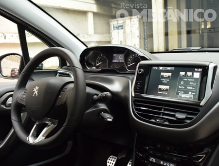 C-EX-PEUGEOT-2008-25-direçã