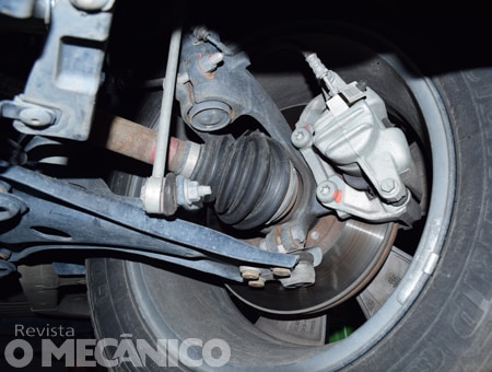 C-EX-PEUGEOT-2008-27-suspen