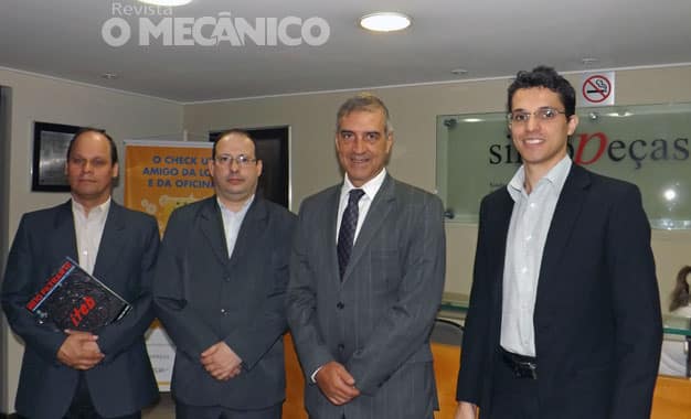 Marcos Carneiro, Marco Antônio Simon (Abrafiltros), Francisco de La Tôrre (Sincopeças-SP) e Thiago Rodrigues (Abrafiltros)