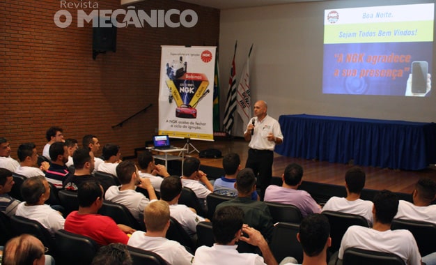 NGK treina mais de 350 mil mecânicos em 56 anos no Brasil
