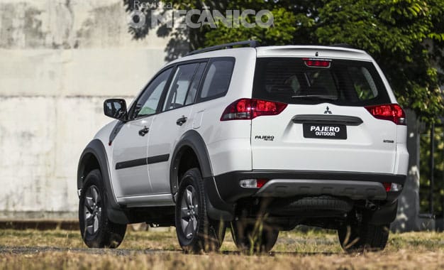 626-MITSUBISHI-PAJERO-OUTD3