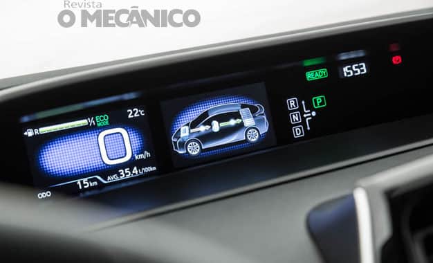626-TOYOTA-NOVO-PRIUS-5