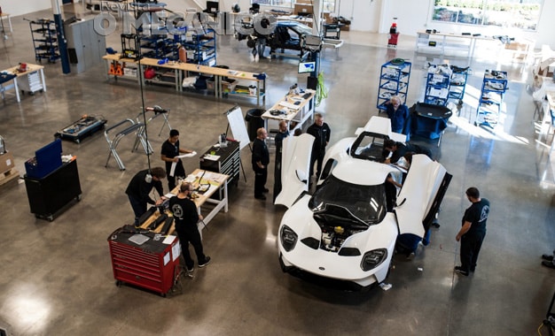 Ford produz a primeira unidade do superesportivo GT para as ruas