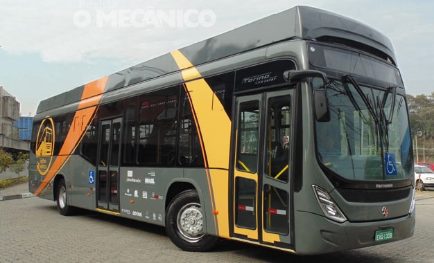 Ônibus elétrico com tecnologia brasileira de energia solar entra em operação