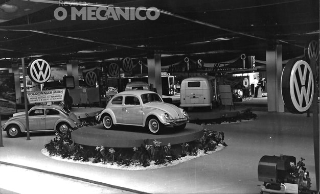 Estande da Volkswagen no primeiro Salão do Automóvel de São Paulo (1960) 