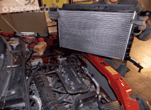 Arrefecimento: Troca do radiador no Chevrolet Celta