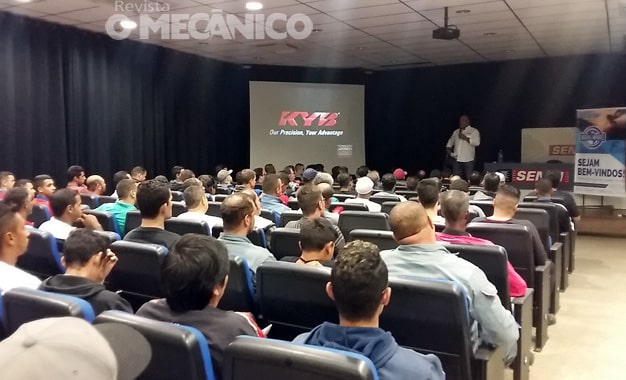 KYB realizou palestra para mecânicos no SENAI de Suzano/SP