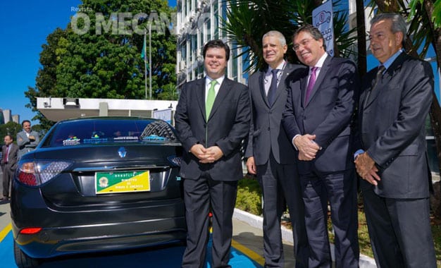 Ministro de Minas e Energia incentiva o aumento de veículos elétricos no país