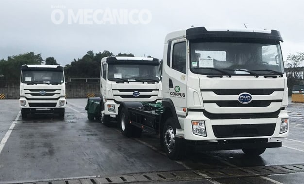 Primeiros caminhões de frota 100% elétrica para coleta de lixo chegam ao Brasil