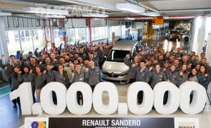 Renault Sandero chega a marca de 1 milhão de unidades produzidas no Brasil
