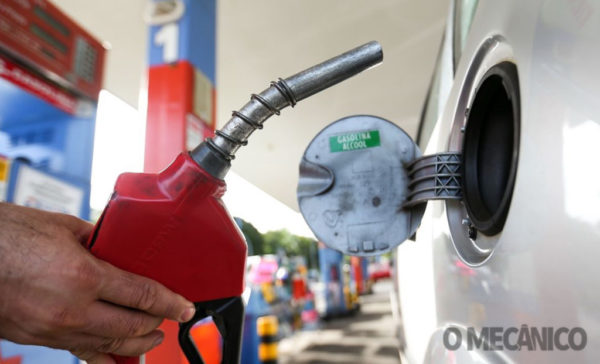 Combustível aditivado aumenta a vida útil do motor?