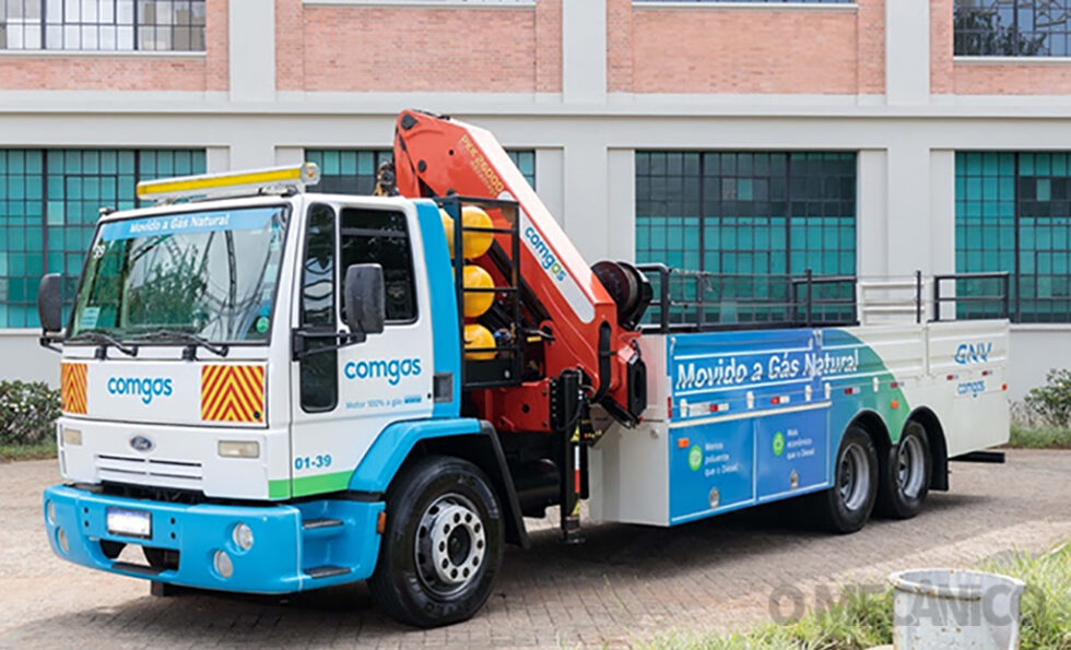 Comgás utiliza caminhões com motor GNV em São Paulo