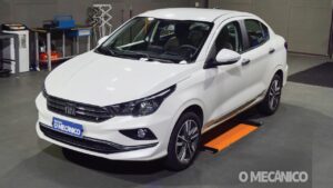 Raio X Fiat Cronos CVT 2023: como é a manutenção básica