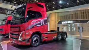 Volvo apresenta versão comemorativa FH 30 na Fenatran 2024