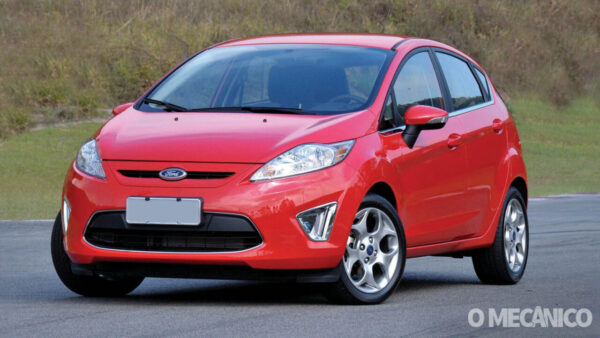 Substituição dos eixos de comando de válvulas Ford New Fiesta 1.6 Sigma