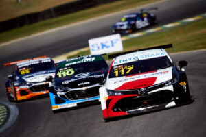 Óleo lubrificante usado na Stock Car é coletado para rerrefino