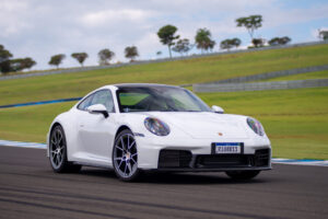 911 Carrera e Carrera T explicam o mito Porsche