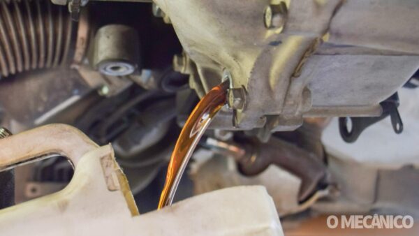 Troca antecipada do fluido do câmbio automático evita prejuízo