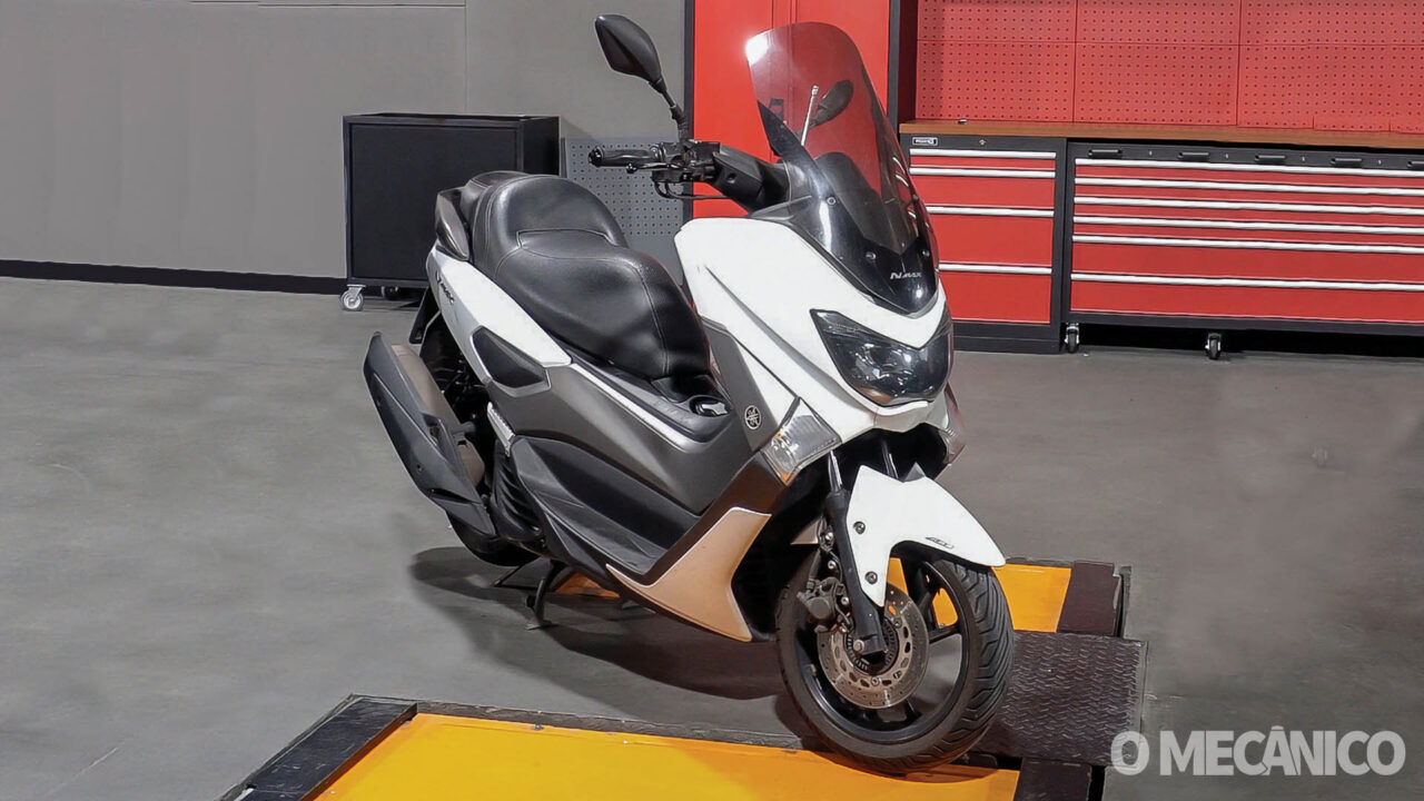 Troca dos amortecedores da Yamaha NMAX: Veja o passo a passo