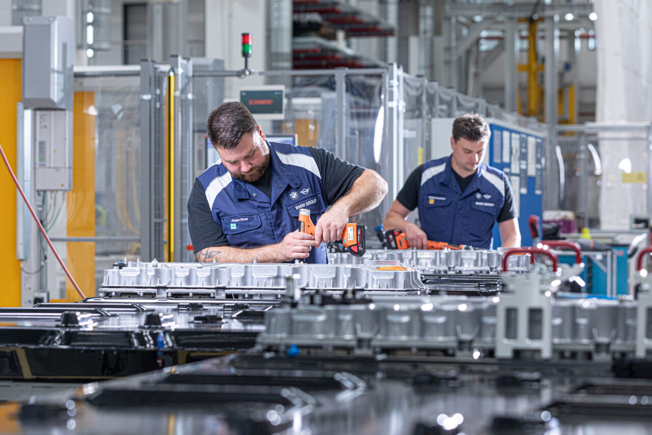 BMW está se preparando para produção de novas baterias de alta voltagem