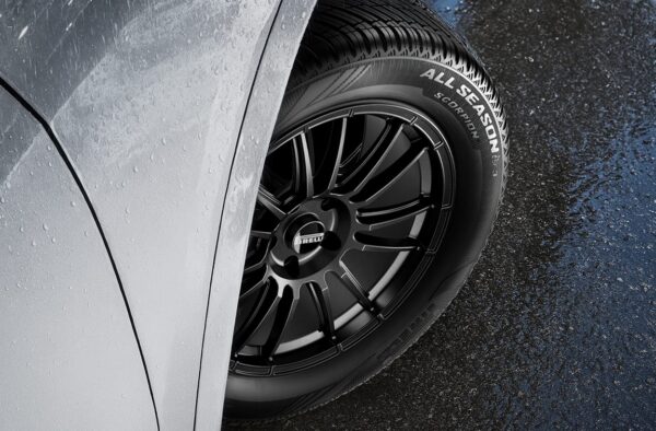 Pirelli lança novo pneu Scorpion All Season SF3