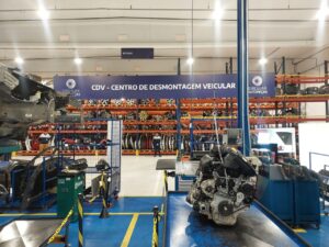 Stellantis inaugura centro de desmontagem veicular