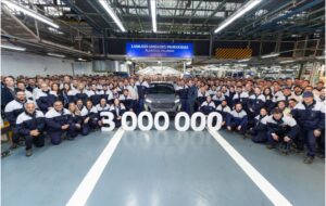 Fábrica, que produz Peugeot 208 e 2008 na Argentina, chega a 3 milhões de veículos produzidos