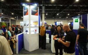 Authomix celebrou 20 anos durante o 8º Congresso Brasileiro do Mecânico