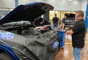 Ford promove competição de mecânicos da rede: veja os finalistas