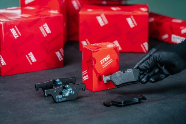 ZF lança novas pastilhas de freio da TRW para nove marcas