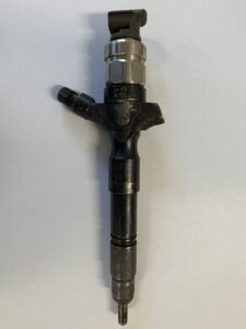 Injetor falso encontrado pela Denso (Denso/divulgação)