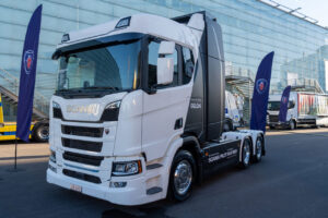 Scania testa caminhões movidos à célula de hidrogênio