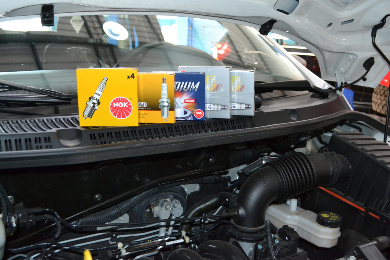 Velas em híbridos: o que é mito e o que é verdade na manutenção