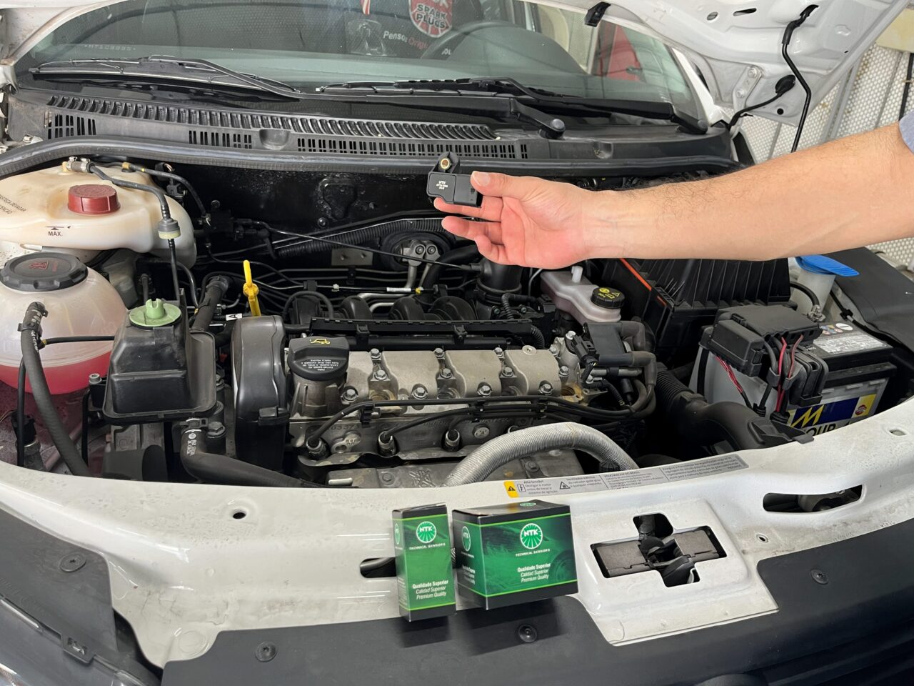 NTK revela que frio pode prejudicar sistemas elétricos do carro sem você saber