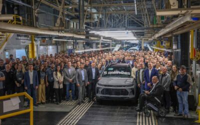 Fábrica da GM em Gravataí celebrando 5 milhões de carros produzidos