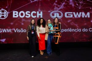 Equipe da Bosch em premiação