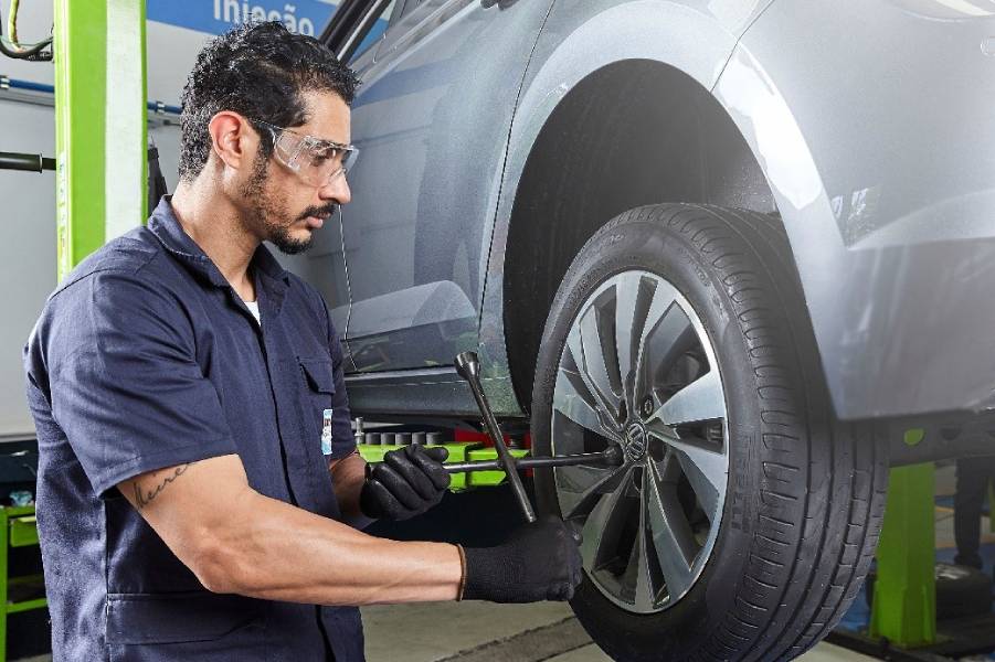 Bosch e Pirelli criam parceria para vender pneus