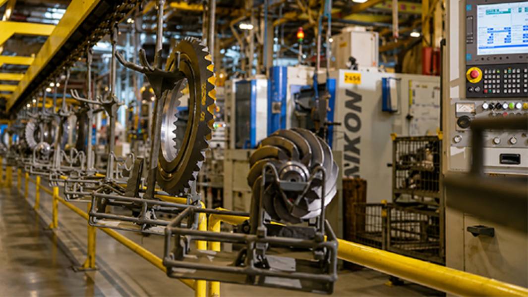 Linha de produção da Cummins em sua fábrica em SP