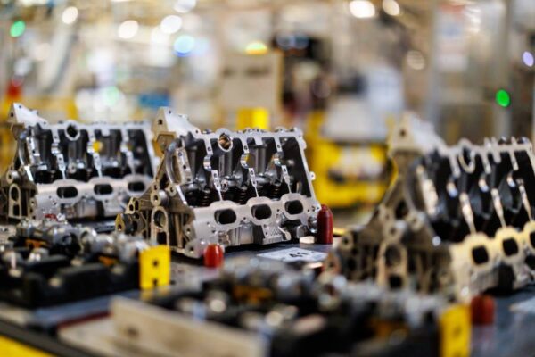 Horse Powertrain revela linha de fundição de cabeçotes por gravidade